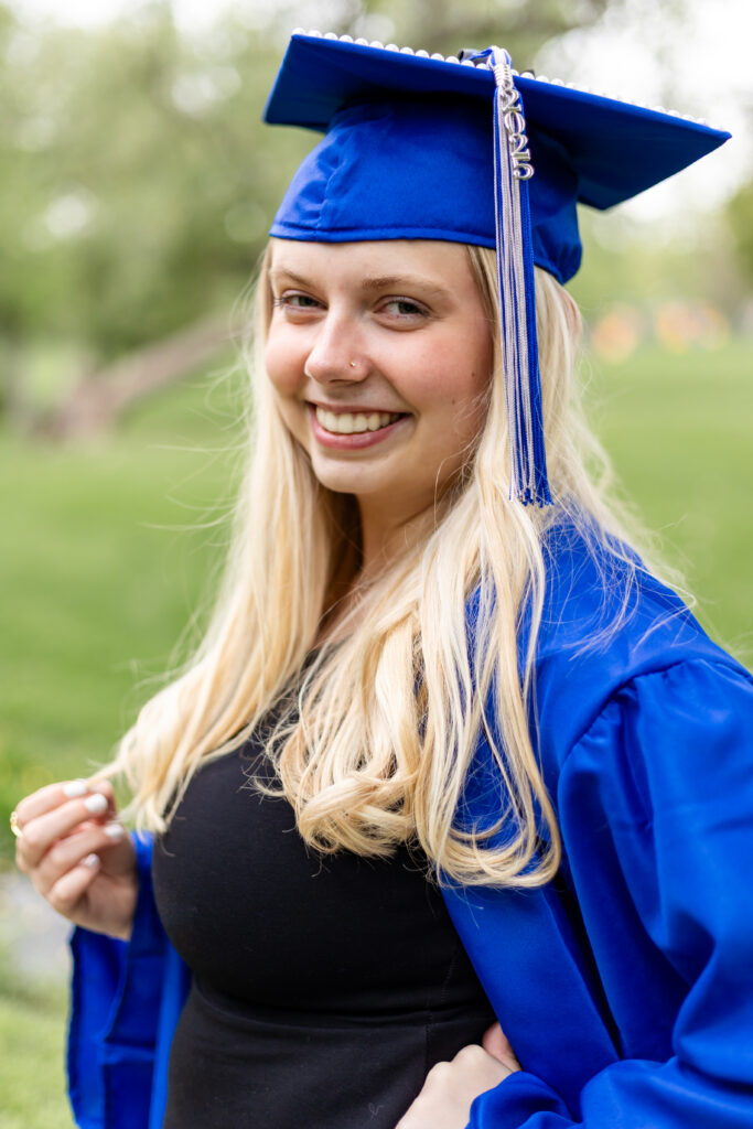 Samantha's Cap&Gown Session