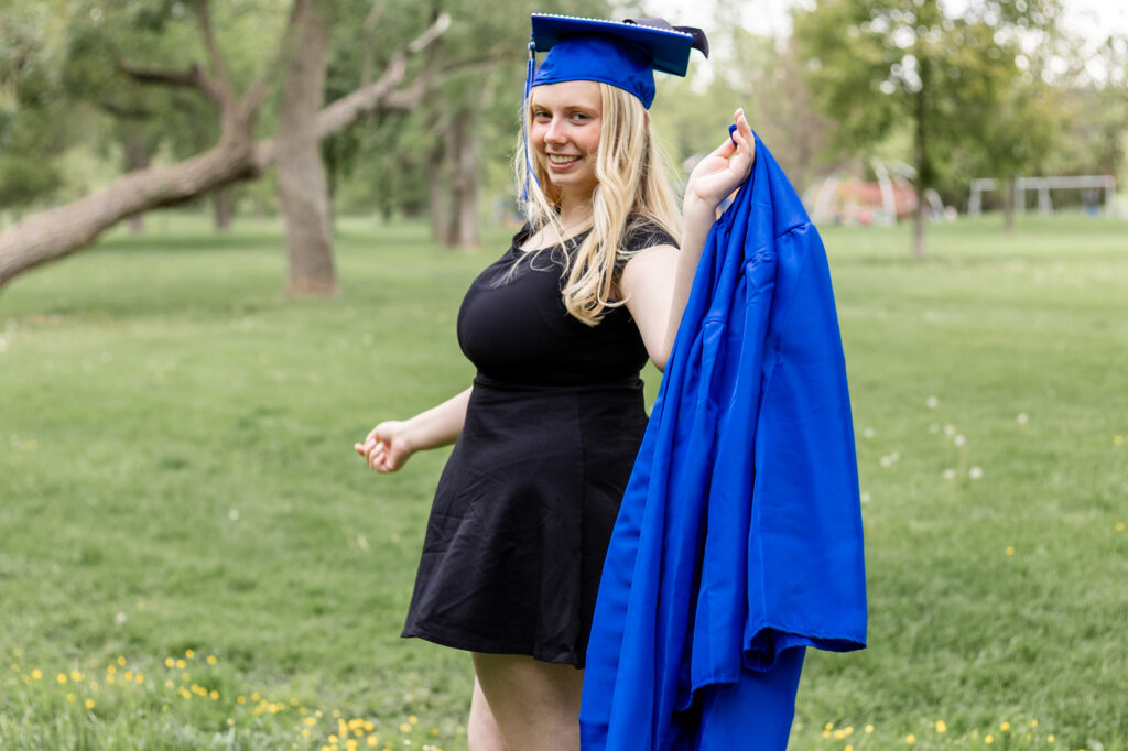 Samantha's Cap&Gown Session