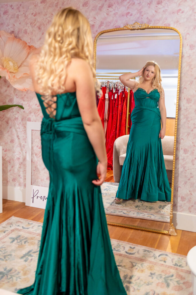 Belle en Blanc Prom Division Downtown Billings