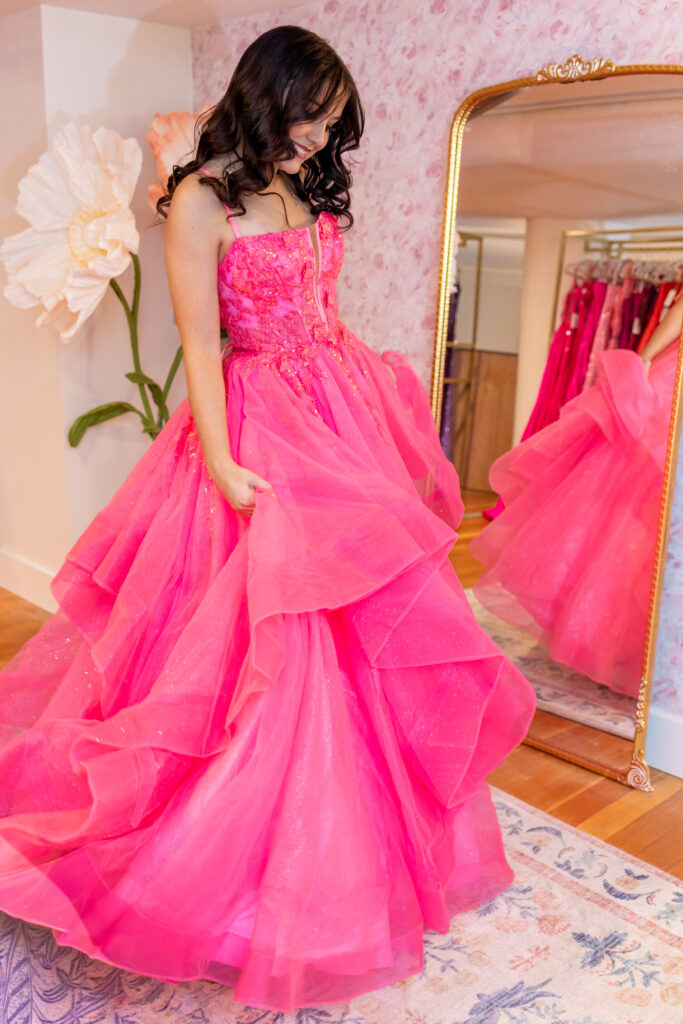 Belle en Blanc Prom Division Downtown Billings