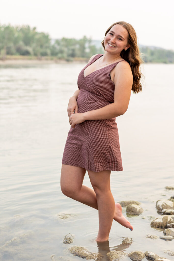 Moss Mansion & River Senior Portraits