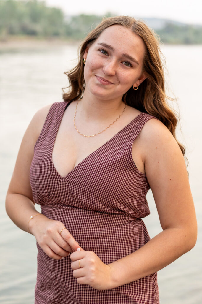 Moss Mansion & River Senior Portraits